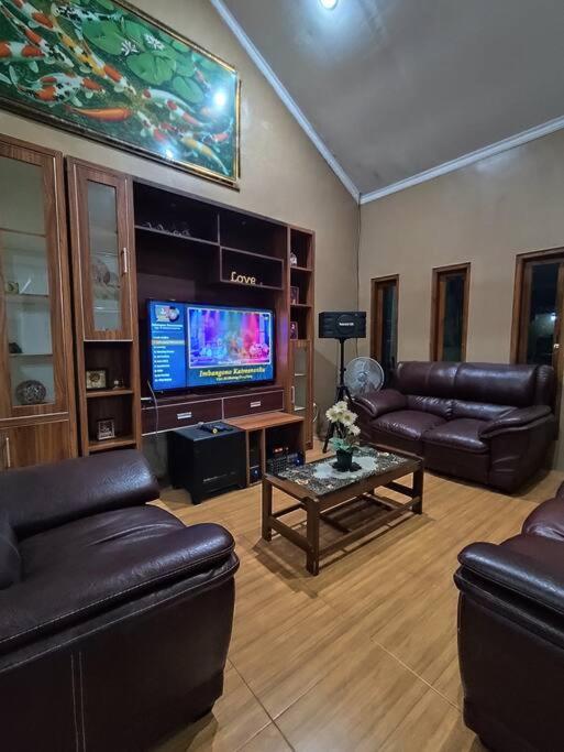 Niki Mawon Homestay Kejayan ภายนอก รูปภาพ